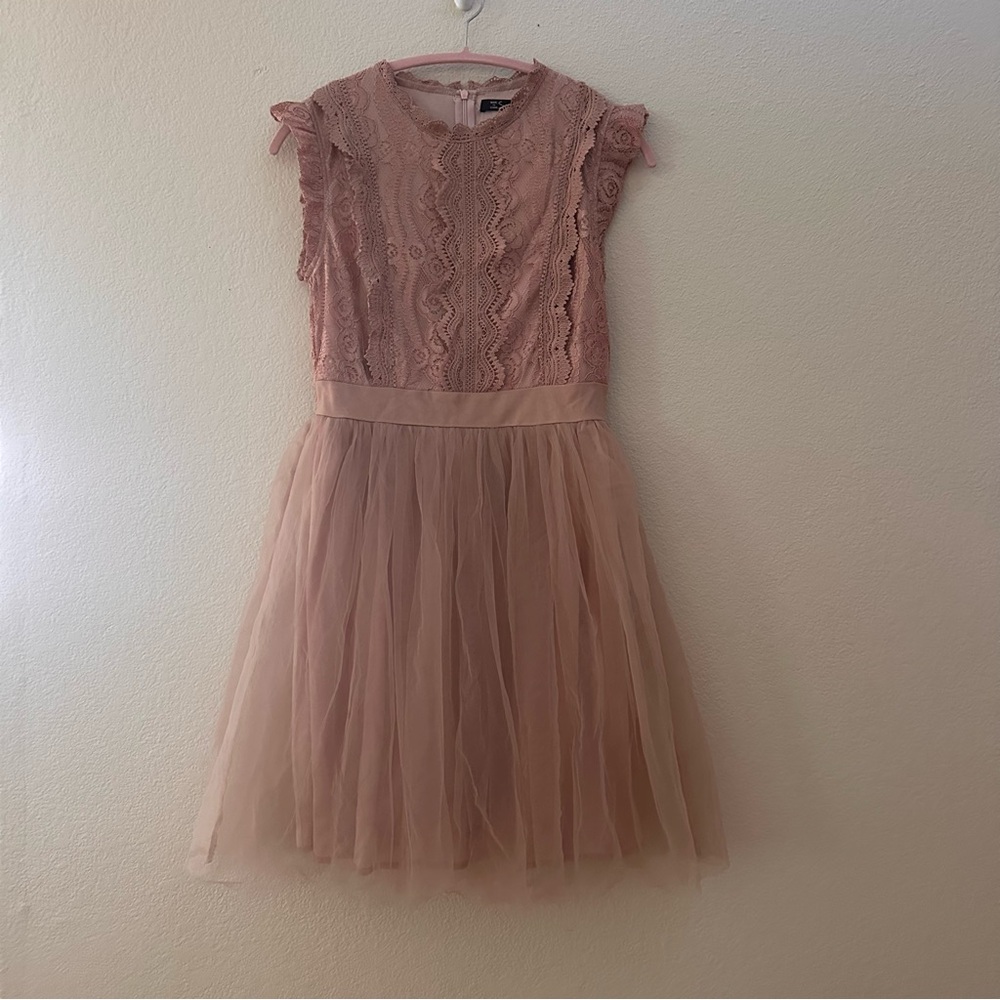 Women’s S/Juniors M- Dusty Pink Tule and Lace Flutter Sleeve Dress